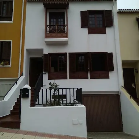 アパート Lovely House In The Area Of