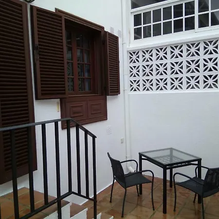 아파트 Lovely House In The Area Of *