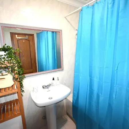 Lovely House In The Area Of Apartment *